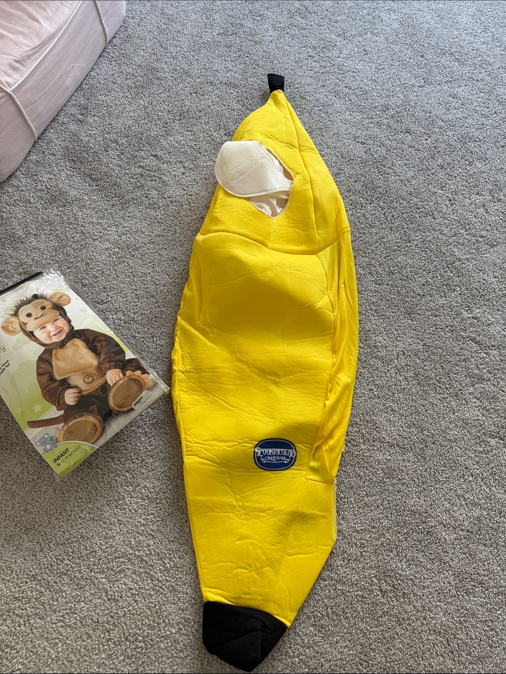 Monkey and banana Halloween costume mommy and me